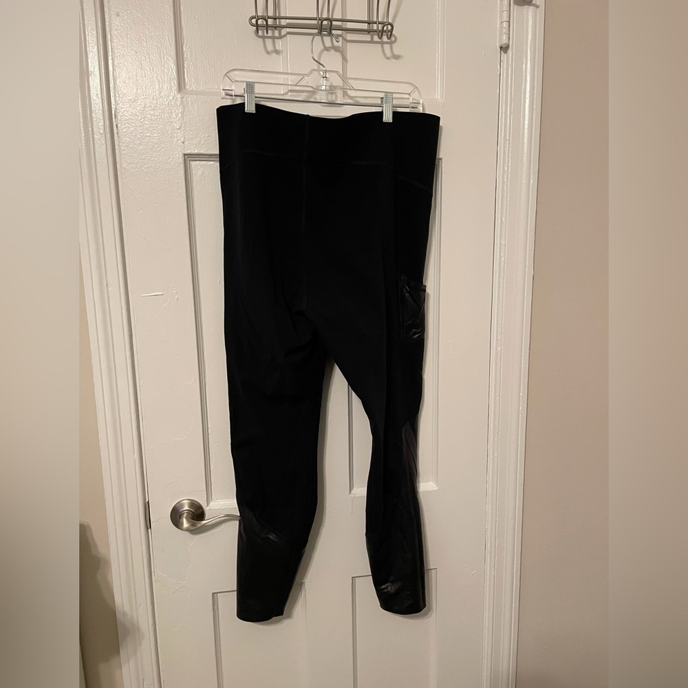 Spanx Sara Blakey Every.Wear Gloss Pocket Leggings